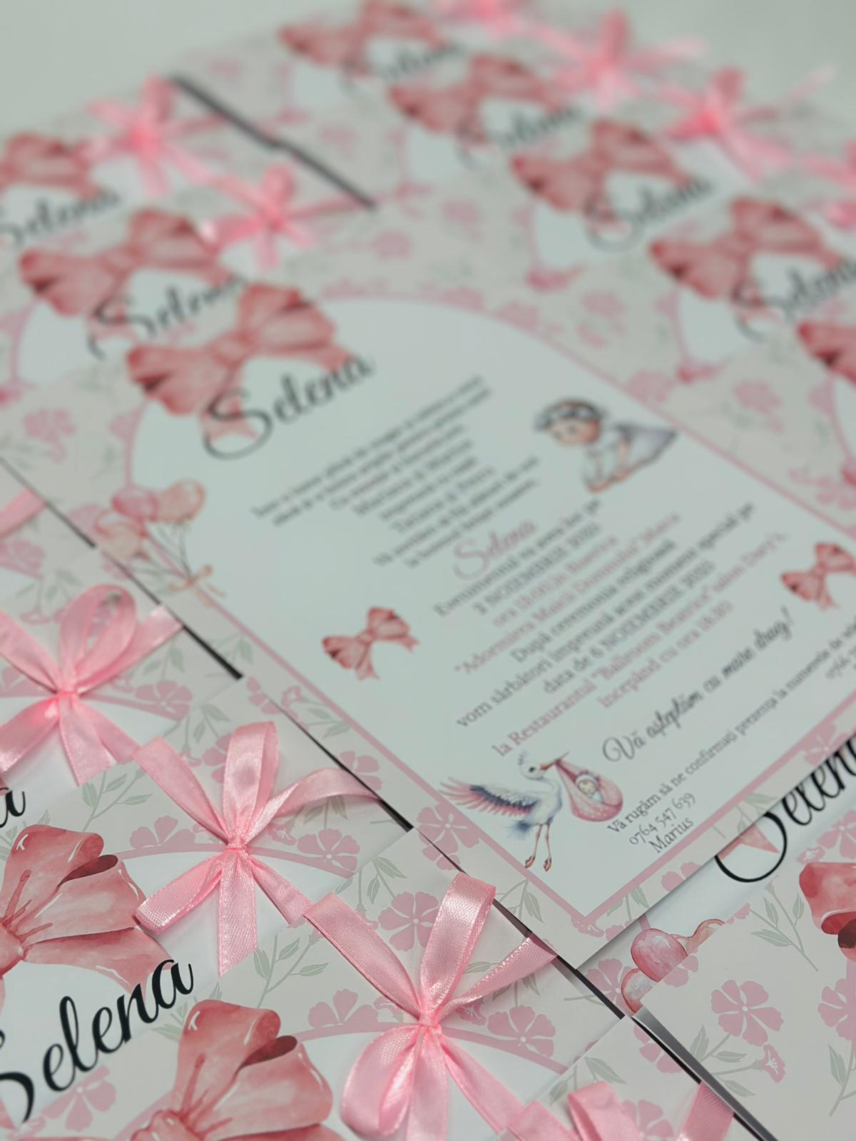 Invitație de botez pliabilă cu panglică din satin - imagine 2