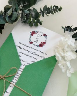 Invitație de nuntă verde tip plic legată cu sfoară naturală